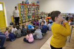 Pkaż album W bibliotece